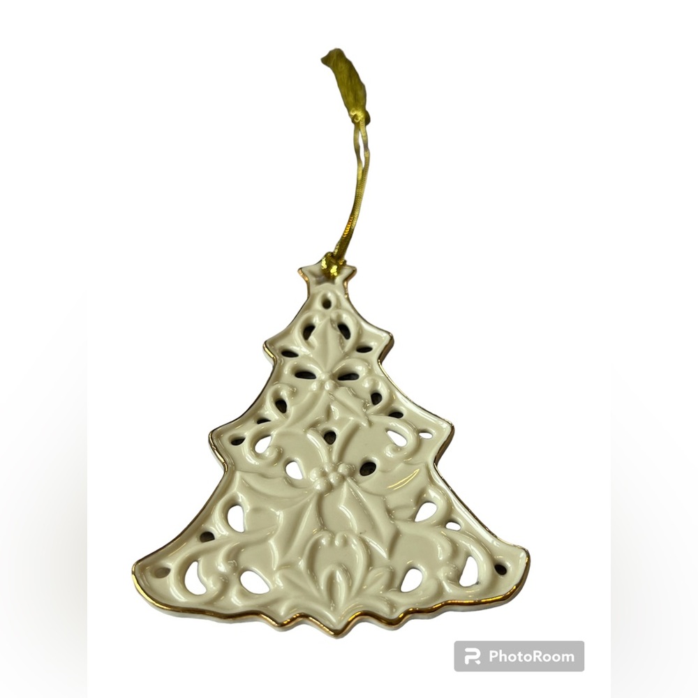 🎄Lenox Porcelain Christmas Tree Ornament. Pretty Holly Design.